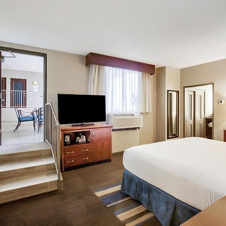 Wyndham New Orleans French Quarter Hotel Bagian luar foto
